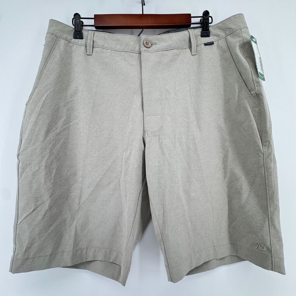 NEW‎ 7 Diamonds Dynamic Performance Shorts Mens 35 Putty Beige Stretch Golf